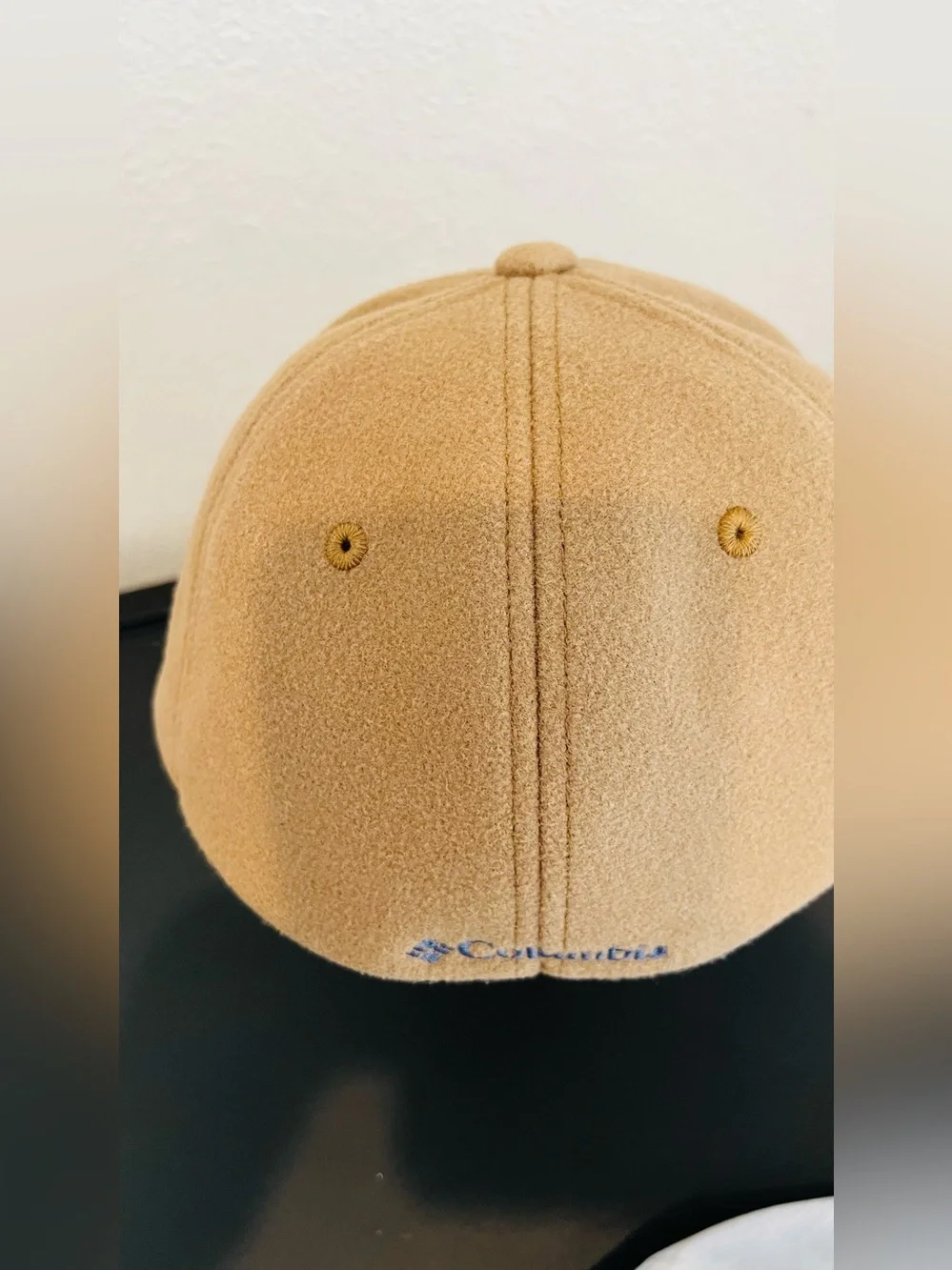Columbia Tan Outdoor Patch Baseball Cap size L/XL